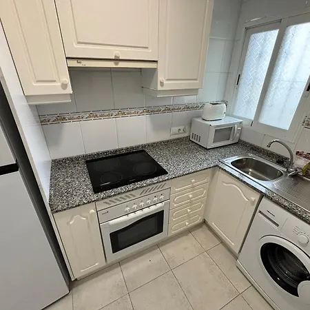 La Fontana B-segundo Piso- Serviden شقة دينايا